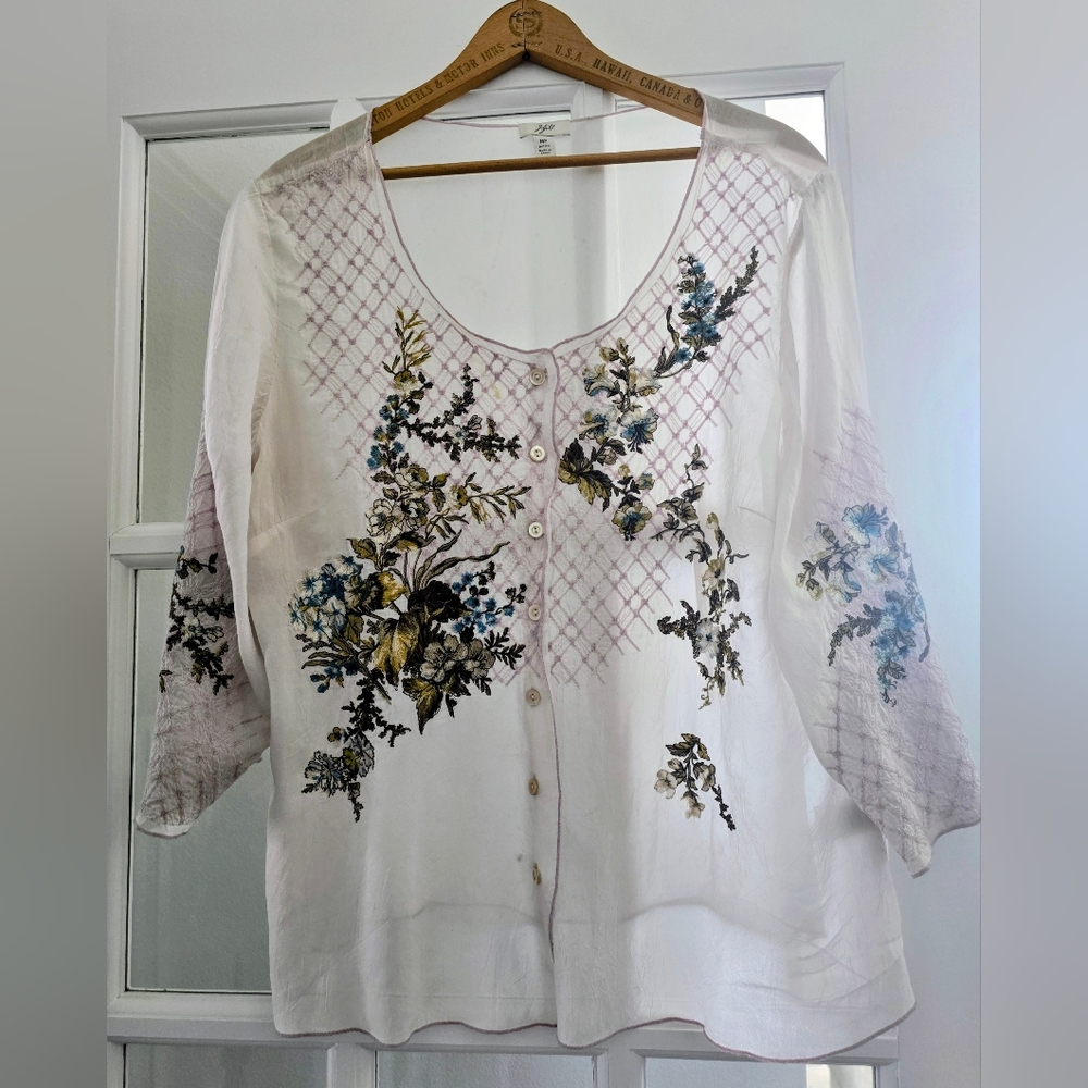 J. Jill Floral Embroidered Cottagecore Semi Sheer Blouse In Light Lilac Like New - Picture 2 of 10